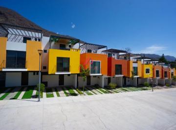 Casa de 4 habitaciones, Jocotepec · Casa en Venta en Jocotepec |residencial del Lago con Roof Garden y Vista Al Lago