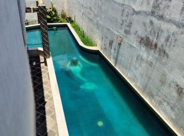 Casa de 3 habitaciones, Veracruz · Vendo Casa Amplia Moderna con Alberca Lado Sombra 300 m Terreno