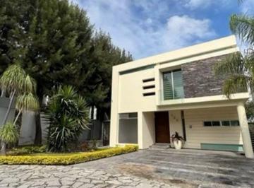 1a8b43221e033c09cf025f138be1e64c39676f7f2636e61ced4beb6e0f561dcf · Hermosa Casa en Arauca 2, en Uno de Los Cotos con Mayor Plusvalía de Zapopan