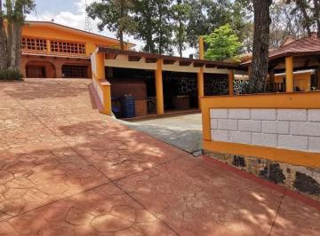 Casa · 700m² · 5 Recámaras · 15 Estacionamientos · Venta Casa Céntrica en Villa del Carbón