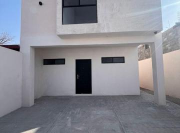 Casa de 3 habitaciones, Saltillo · Casa en Piamonte en Venta