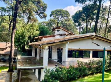 Casa en condominio de 4 habitaciones, Valle de Bravo · Casa en Condominio en Venta Cerca de La Glorieta del Refugio, Avándaro