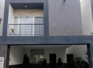 Casa · 197m² · 4 Recámaras · 2 Estacionamientos · Casas en Venta en Reserva Real San Miguel
