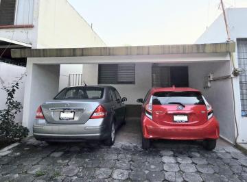 Casa · 180m² · 3 Recámaras · 2 Estacionamientos · Casas en Venta en Cumbres 2 Sector