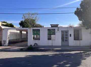 Casa · 205m² · 3 Recámaras · 3 Estacionamientos · Casas en Venta en Las Puentes Sector 1