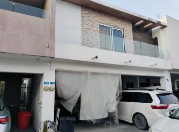 Casa · 160m² · 3 Recámaras · 2 Estacionamientos · Casas en Venta en Misión San Jose