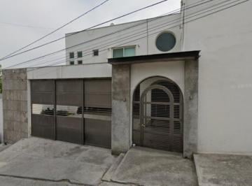 Casa · 626m² · 5 Recámaras · 4 Estacionamientos · Casas en Venta en Rincón de La Sierra