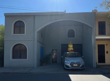 Quinta · 375m² · 2 Estacionamientos · Bodegas en Venta en Lomas de Anáhuac