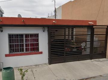 Casa de 3 habitaciones, San Nicolás de los Garza · Venta de Casa en Sierra de Segura Las Puentes 6to Sector San Nicolas de Los Garza