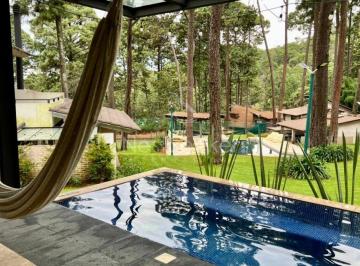 Casa en condominio de 4 habitaciones, Valle de Bravo · Casa en Condominio en Venta Cerca de La Glorieta del Refugio, Avándaro