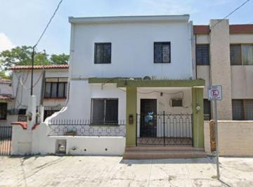 Casa de 4 habitaciones, Monterrey · Casa en Venta en Nicolás Bravo 432, Maria Luisa, Centro, Monterrey, N. L.
