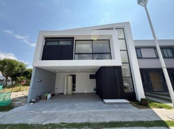 Casa de 4 habitaciones, San Andrés Cholula · Casa con 4 Recámaras en Venta, 147 m² Superficie de Terreno, Lomas de Angelópolis Parque Yucatán