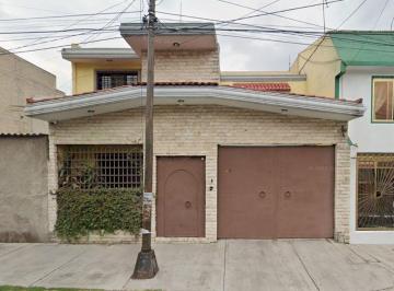 Casa de 4 habitaciones, Iztapalapa · Oportunidad de Inversion Inteligente, Atractivo Remate Bancario en Iztapalapa en Cdmx C500