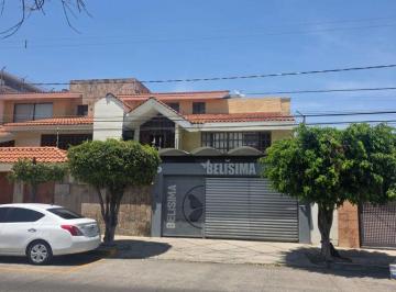 Local comercial · 136m² · 1 Estacionamiento · Local en Renta en Prados Providencia