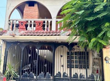 Casa · 200m² · 2 Recámaras · 2 Estacionamientos · Casas en Venta en Arboledas del Mezquital