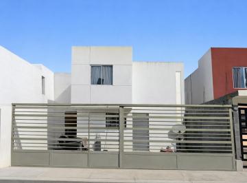 Casa · 114m² · 2 Recámaras · 2 Estacionamientos · Casas en Venta en Paseo de Los Nogales