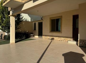Casa · 180m² · 3 Recámaras · 2 Estacionamientos · Casas en Renta en Residencial Misiones