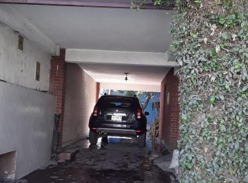Casa · 198m² · 3 Recámaras · 3 Estacionamientos · Casas en Venta en Centro