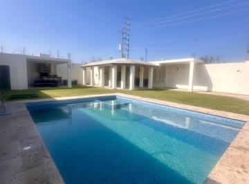 Casa · 441m² · Quintas en Venta en Portal de Zuazua