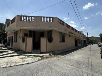 Casa · 133m² · 5 Recámaras · 1 Estacionamiento · Casas en Venta en Topo Chico