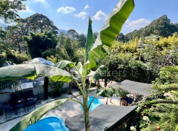 Casa de 4 habitaciones, Valle de Bravo · Casa en Venta con Proyecto Turístico en Venta en Valle de Bravo | Glamping en Operación