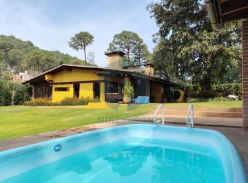 Casa · 1200m² · 5 Recámaras · 4 Estacionamientos · Casa en Renta Compartida en Avándaro, Alberca y Hermoso Jardín