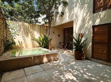 Casa en condominio · 291m² · 3 Recámaras · 2 Estacionamientos · Venta Villa Colonial Amueblada y Equipada, con Inquilino en Barrio Santa Ana