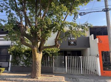 Casa de 5 habitaciones, Guadalajara · En Venta en Jardines del Country
