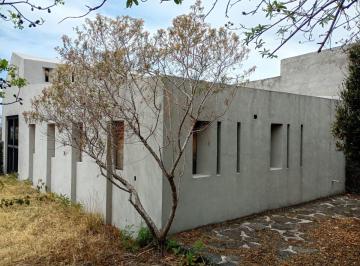 Casa de 2 habitaciones, Tepoztlán · Casa en Venta en Tepoztlán, Morelos.