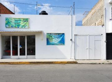 Casa · 67m² · 6 Estacionamientos · Casa en Venta con Uso Comercial Col. Ocho Cedros, Toluca