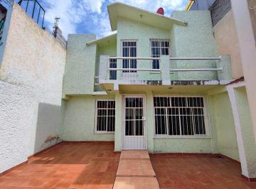 Casa de 3 habitaciones, Ecatepec de Morelos · Casa con 120 m² Superficie de Terreno, 3 Recámaras en Venta en Jardines de Morelos