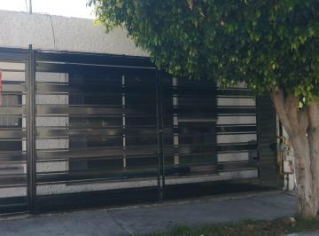 Casa de 3 habitaciones, Querétaro · Casa con 162 m² Superficie de Terreno y 3 Recámaras en Venta Quintas del Marqués
