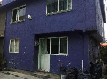 Casa de 4 habitaciones, Tláhuac · Casa en Renta en Tláhuac a 5 Min Metro Olivos