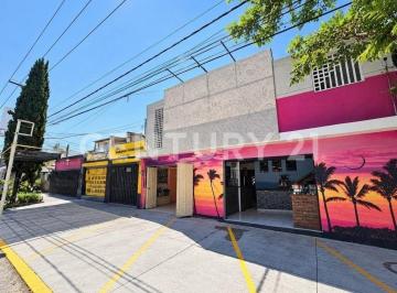 Inmueble productivo urbano · 189m² · 2 Recámaras · 3 Estacionamientos · Casa en Venta en El Sur Boulevares
