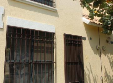 Casa · 62m² · 2 Recámaras · 1 Estacionamiento · Venta de Casa en Tlayacapan, Morelos