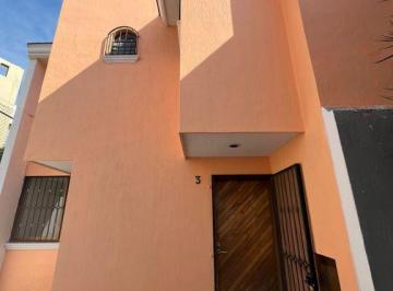 Casa · 141m² · 2 Recámaras · 2 Estacionamientos · Bonita Casa en Venta en El Colli, con Jardin Interior, Espacios Amplios y Gran Ubicación