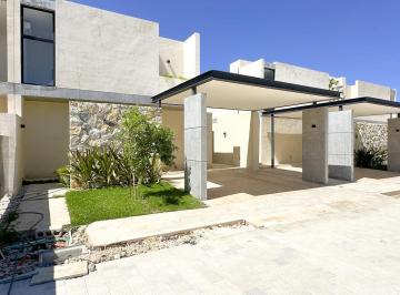 Casa en condominio · 182m² · 3 Recámaras · 2 Estacionamientos · Preventa Casa de 3 Recamaras y Piscina en Privada con Amenidades en Conkal