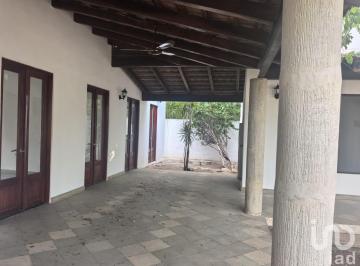 Casa · 200m² · 2 Recámaras · 8 Estacionamientos · Hermosa Propiedad en Renta Tipo Hacienda, San Antonio Hool, Yucatan