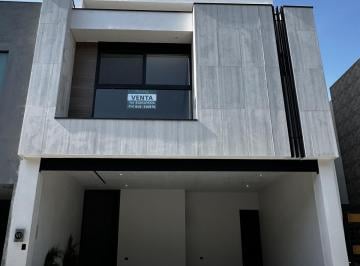 Casa · 350m² · 4 Recámaras · 4 Estacionamientos · Residencia Nueva de Autor en Venta.