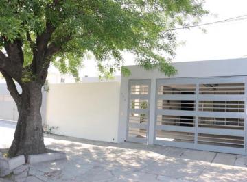 Casa · 234m² · Casa - Mitras Centro