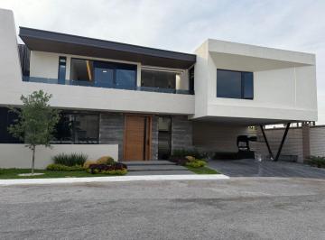 Casa de 4 habitaciones, Saltillo · Casa en Venta en Villas de San Miguel
