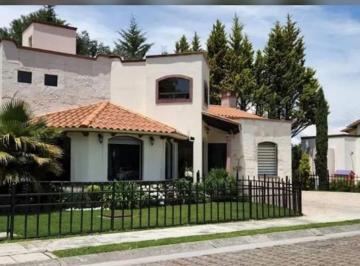Casa de 4 habitaciones, Zinacantepec · Casa de un Piso en Venta en Zamarrero Zinacantepec