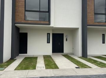 Casa en condominio de 3 habitaciones, Toluca · Casa Nueva en Renta en Aurea a Solo 2 Min. de La Federación Mexicana de Fútbol