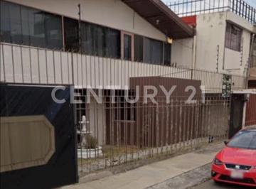 Casa · 410m² · 4 Recámaras · 3 Estacionamientos · Venta de Casa en Puebla Prados Agua Azul Plaza Cristal - Huexotitla - Gabriel Pastor
