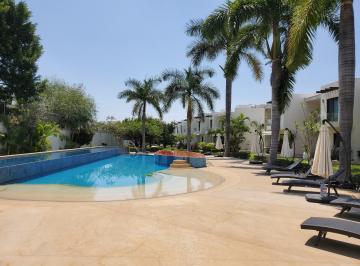 Casa de 4 habitaciones, Jiutepec · Casa en Condominio con Amenidades, Cancha de Tenis Alberca