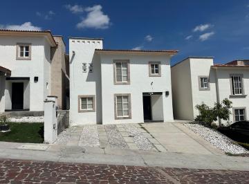 Casa en condominio · 240m² · 3 Recámaras · 3 Estacionamientos · Casa Renta Amueblada 170 m² 3 Rec | Cumbres del Lago Juriquilla | $24,000