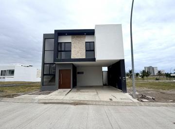 Casa · 218m² · 3 Recámaras · 2 Estacionamientos · Casa en Venta en Punto Lomas Riviera Veracruzana Alvarado Veracruz