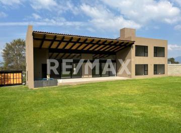 Casa · 360m² · 5 Recámaras · 6 Estacionamientos · Casa en Renta - (4)