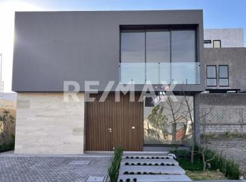 Casa · 200m² · 4 Recámaras · 2 Estacionamientos · Casa en Venta en El Eden - (4)