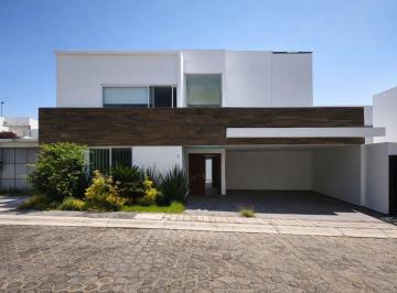 Casa de 5 habitaciones, San Andrés Cholula · Casa en Venta en Lomas de Angelópolis Puebla | 5 Recámaras, Alberca Privada y Roof Garden